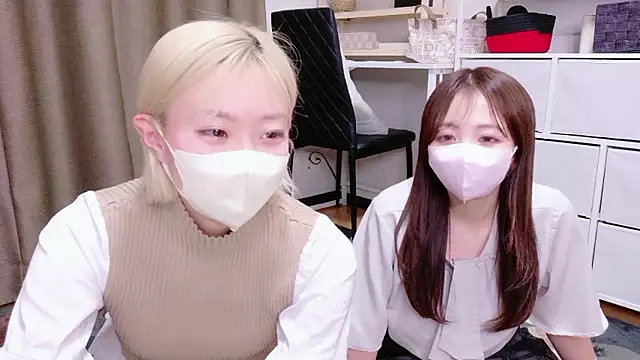 Nana  ch online show from February 28, 3:11 pm