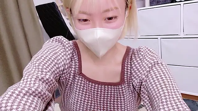 Nana  ch online show from March 18, 4:39 am