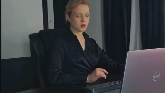 CaitlinSugar online show from October 14, 5:10 am