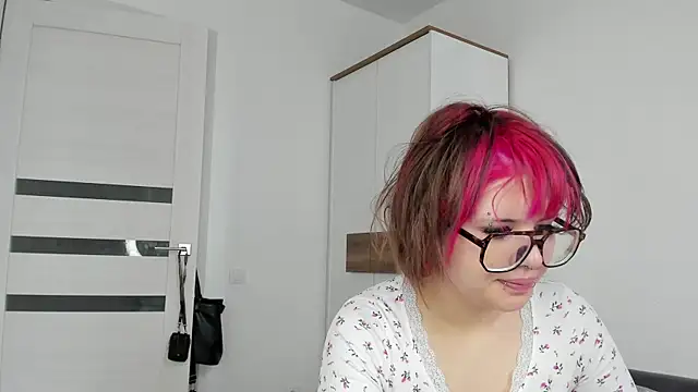 VerniceEngelking online show from June 14, 6:14 am