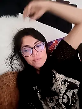 akiraa35 online show from October 17, 10:24 pm