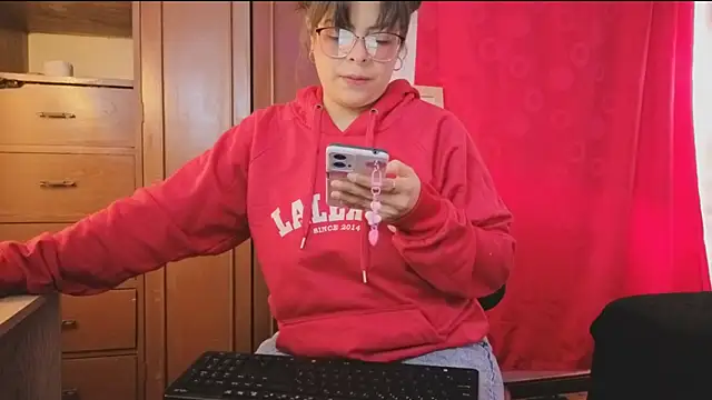 MiaCollinssx online show from June 27, 3:51 pm