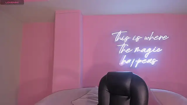 TiffannySins online show from August 6, 4:08 am