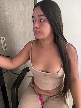 Luciaparker03 online show from June 30, 12:15 pm
