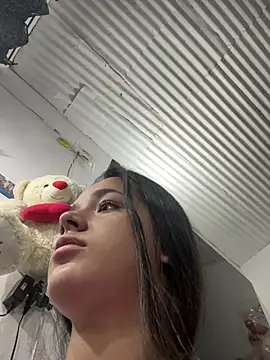 Luciaparker03 online show from April 28, 12:20 pm