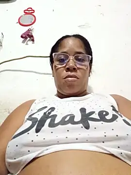 Big ass submissive online show from June 11, 5:04 am