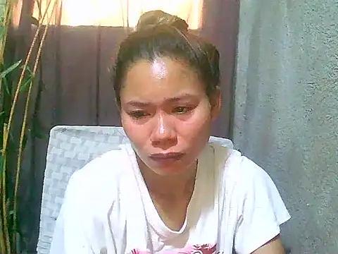 Sweeetgurll online show from May 3, 1:53 am