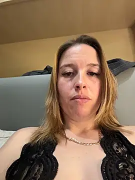 amberrose094 online show from March 15, 8:11 pm