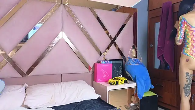 Sophia moo  online show from March 4, 3:46 am