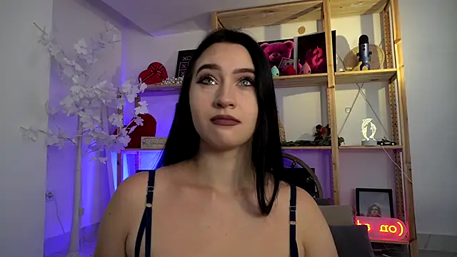 Mary Lori online show from September 12, 7:07 am