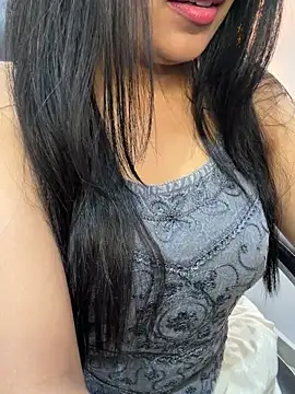 Riya-6969 online show from May 1, 12:41 pm