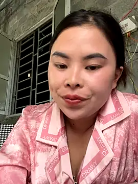 han-cute online show from November 17, 9:10 am