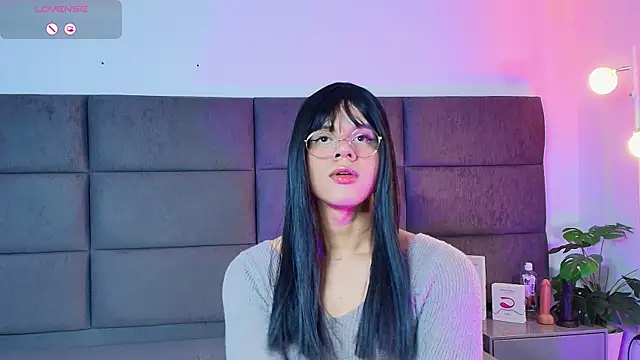 Slenna Moon online show from January 6, 2:59 am