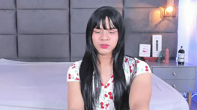 Snapshot of Slenna_Moon chatting on September 15, 3:26 am Slenna Moon online show from September 15, 3:26 am