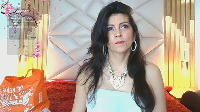 allie pearl online show from February 16, 12:05 pm