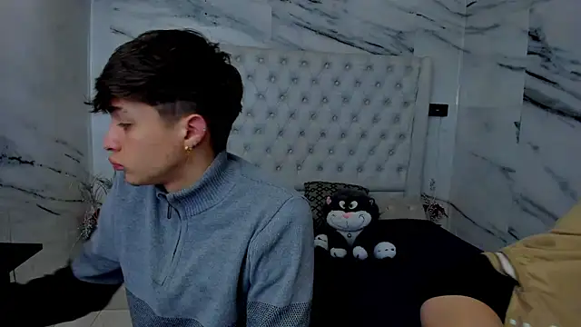 Ari and Storm online show from February 2, 2:05 pm