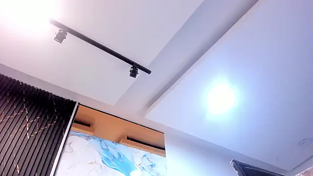 Scarlett 14  online show from October 31, 4:25 am