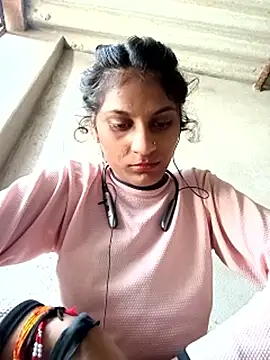 Snapshot of Jyoti_thakurr chatting on September 15, 7:49 am Jyoti thakurr online show from September 15, 7:49 am