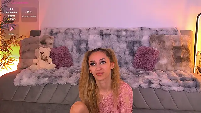 AmyKent  online show from June 21, 4:11 pm
