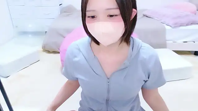 Hinata Sun online show from July 31, 9:27 pm