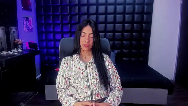 ashlyy sweet  online show from April 30, 5:51 pm