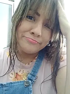 Snapshot of karamirror_ chatting on September 27, 7:54 pm karamirror online show from September 27, 7:54 pm