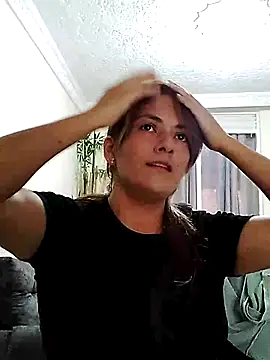 Snapshot of karamirror_ chatting on September 23, 10:08 pm karamirror online show from September 23, 10:08 pm