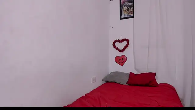 Laura and Kevin online show from March 3, 9:21 pm