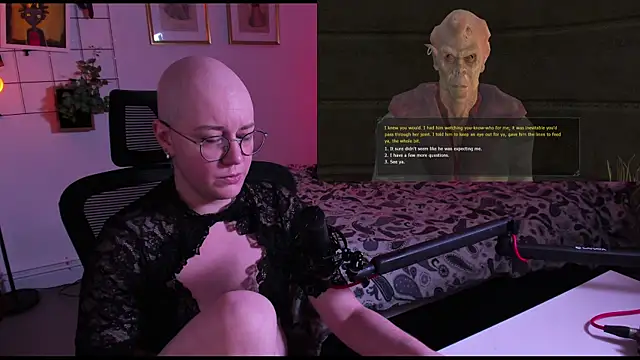 MossPrince online show from November 8, 5:29 pm