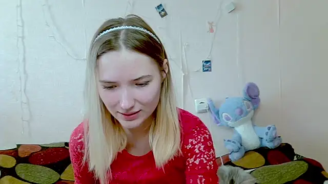 Snapshot of _kikiclark__ chatting on October 1, 8:08 am kikiclark online show from October 1, 8:08 am