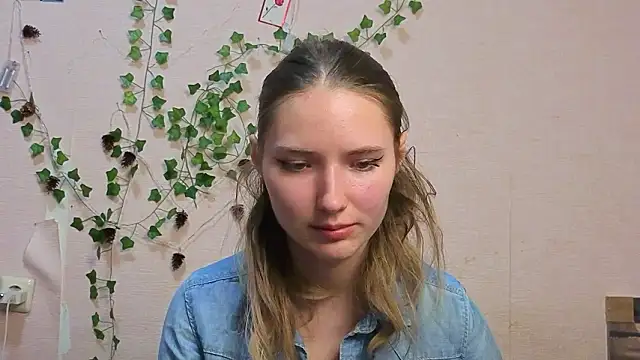  kikiclark   online show from March 6, 8:48 pm