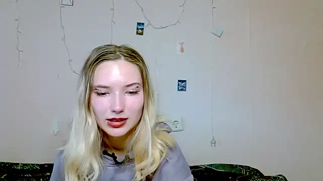Snapshot of _kikiclark__ chatting on September 26, 8:34 am kikiclark online show from September 26, 8:34 am