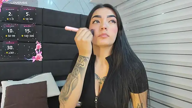 Miaa Smithh   online show from June 23, 9:46 pm