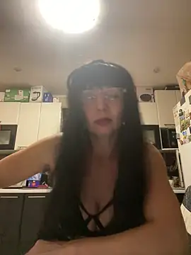 Snapshot of VasylynaLove421 chatting on September 18, 9:13 pm VasylynaLove421 online show from September 18, 9:13 pm