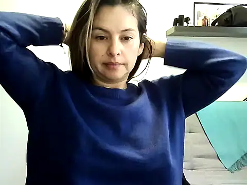 Valery  Rouse  online show from July 27, 11:51 am