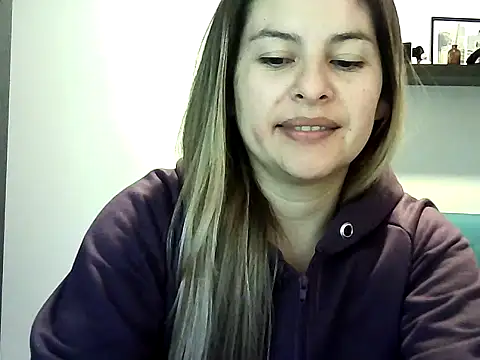 Valery  Rouse  online show from July 31, 11:55 am