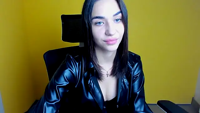 Snapshot of Bella_Night4 chatting on September 22, 7:40 am Bella Night4 online show from September 22, 7:40 am