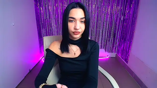 Snapshot of Bella_Night4 chatting on October 6, 11:38 am Bella Night4 online show from October 6, 11:38 am