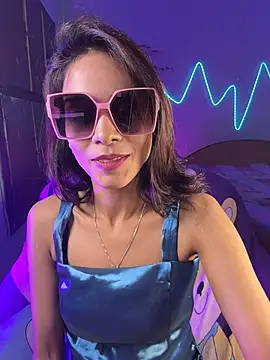 royeoy22 online show from July 13, 2:51 pm