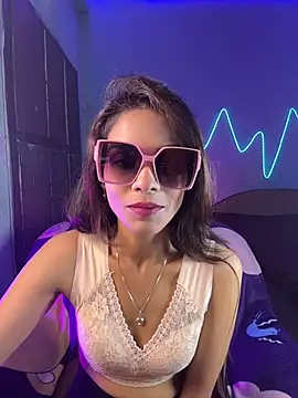 royeoy22 online show from June 25, 8:29 am