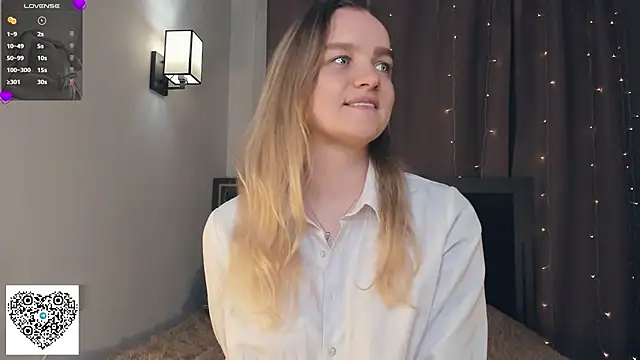 KerenFurguson online show from September 25, 7:23 pm