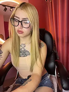 PrettyAshley  online show from July 12, 8:20 pm