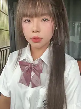 SarahBeii online show from November 18, 4:02 am