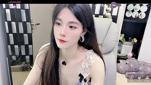 Yueyue-MM online show from July 11, 8:25 am