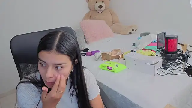 valerihouse online show from February 22, 12:55 am