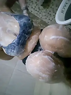 Snapshot of cherrydesuza69 chatting on October 23, 10:21 am cherrydesuza69 online show from October 23, 10:21 am