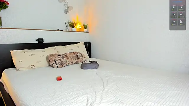 charlottacardi online show from October 21, 2:48 am