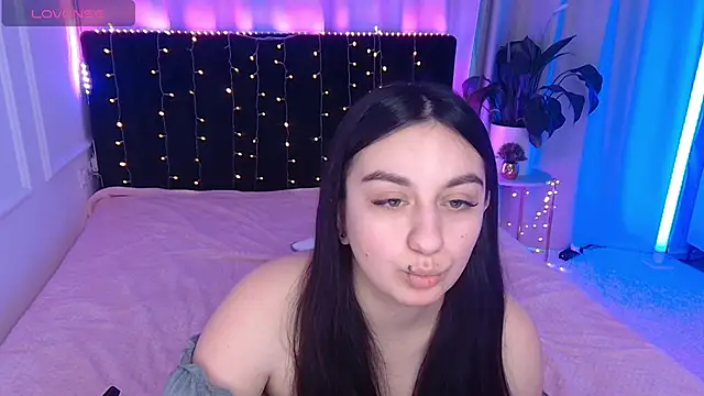 Lola Sparks online show from November 28, 6:27 am