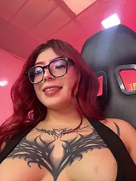 Red Bunny v online show from June 18, 1:16 pm