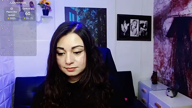 Eva Roussell online show from November 15, 3:57 pm